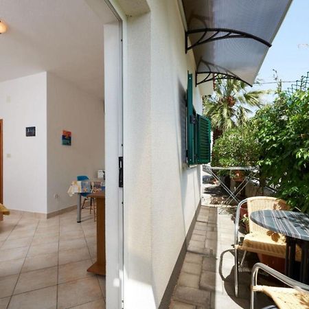 Apartments Mare - 30 M From Pebble Beach Seget Vranjica Exterior photo