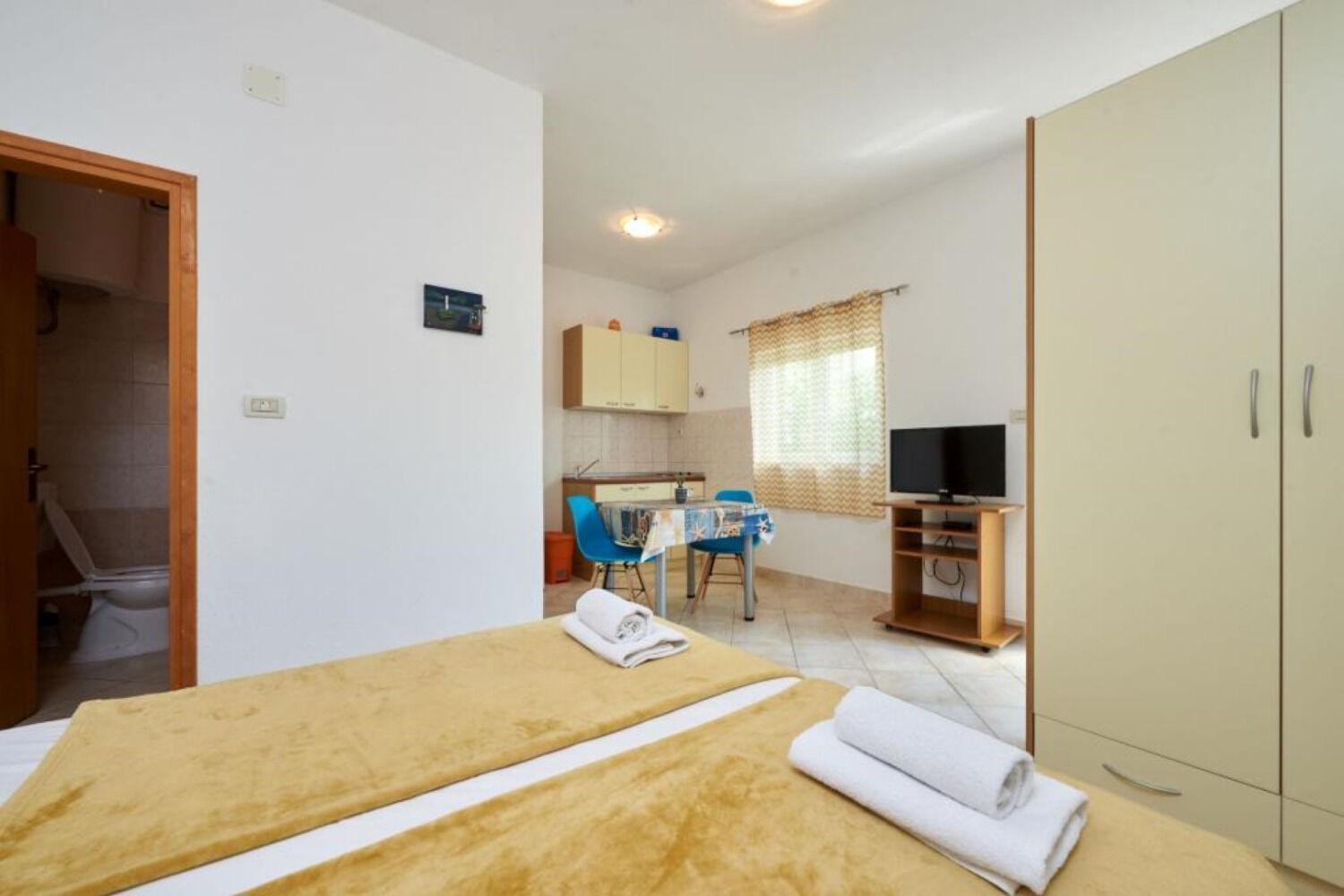 Apartments Mare - 30 M From Pebble Beach Seget Vranjica Exterior photo