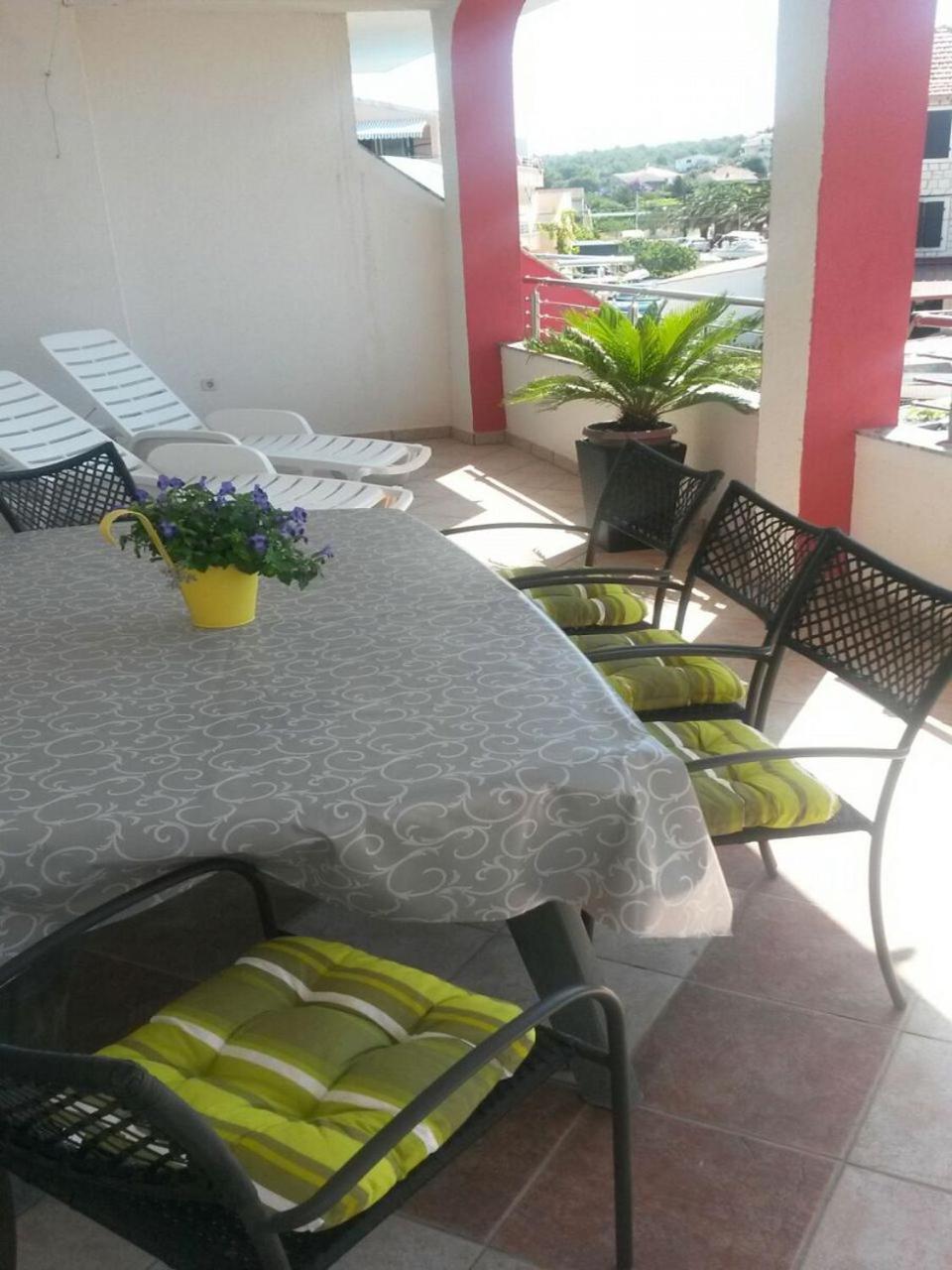 Apartments Mare - 30 M From Pebble Beach Seget Vranjica Exterior photo