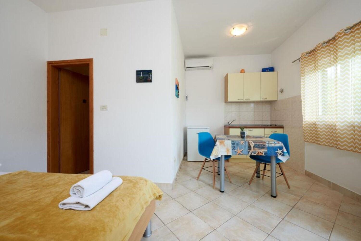 Apartments Mare - 30 M From Pebble Beach Seget Vranjica Exterior photo